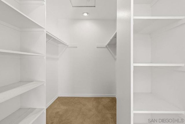 13262 Salmon River Rd 204, San Diego, CA 92129