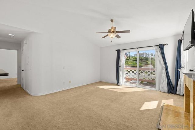 13262 Salmon River Rd 204, San Diego, CA 92129