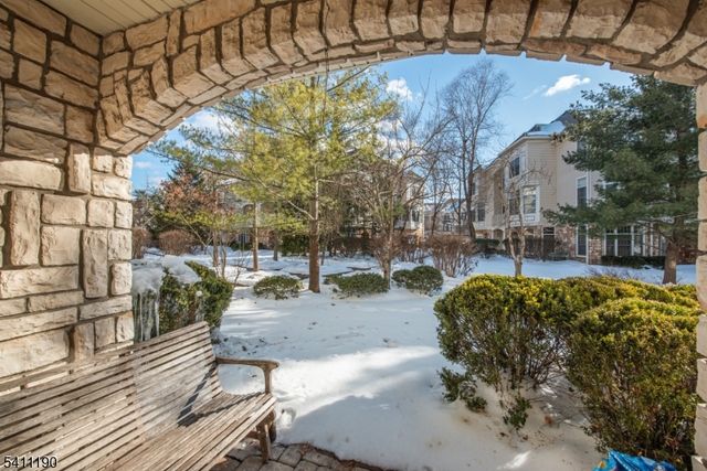 301 Kensington Ln, Livingston Twp., NJ 07039