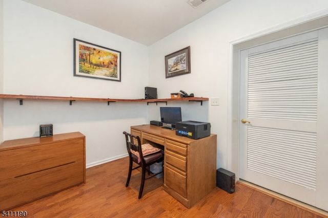 301 Kensington Ln, Livingston Twp., NJ 07039