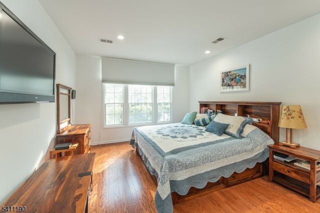 301 Kensington Ln, Livingston Twp., NJ 07039