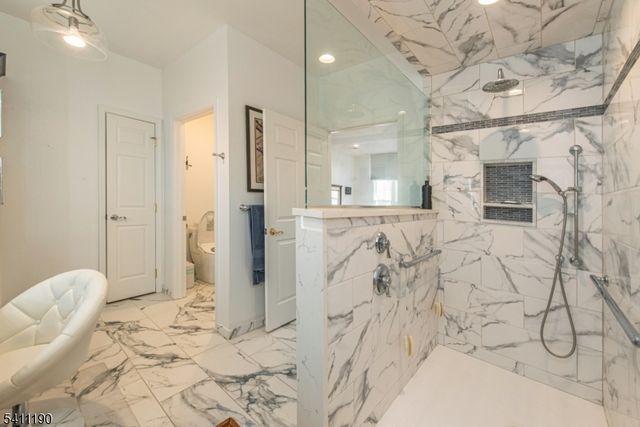 301 Kensington Ln, Livingston Twp., NJ 07039