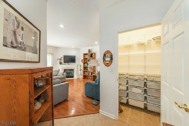 301 Kensington Ln, Livingston Twp., NJ 07039