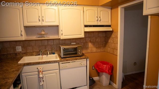 1011 Trevor Place, Detroit, MI 48207
