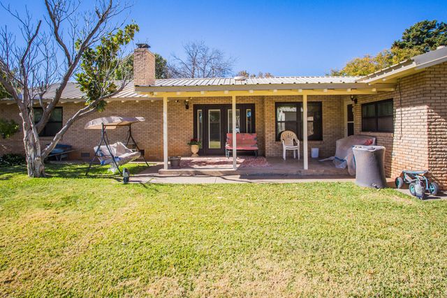 1208 Dallas, Plainview, TX 79072