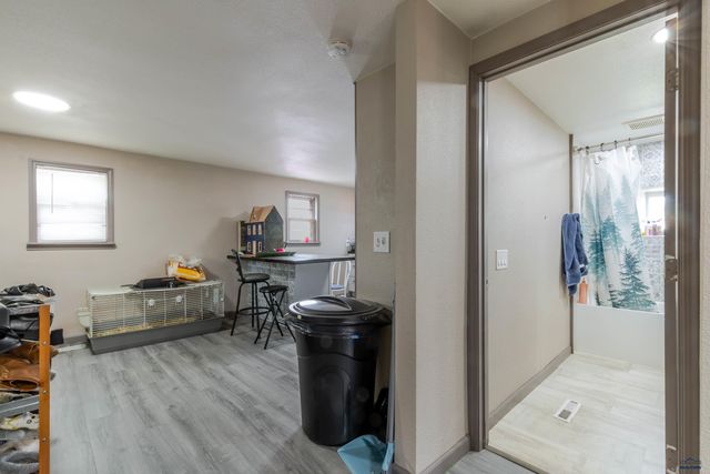 825 HOLCOMB AVE, Rapid City, SD 57701