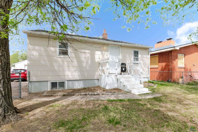 825 HOLCOMB AVE, Rapid City, SD 57701
