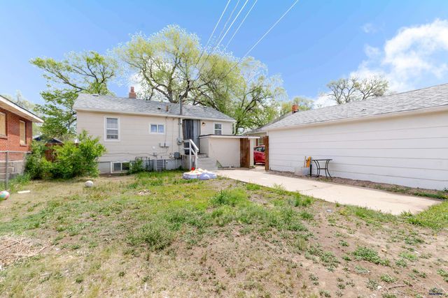 825 HOLCOMB AVE, Rapid City, SD 57701