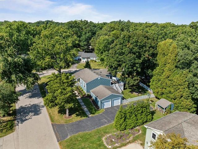 426 Sylvan DRIVE, Fontana, WI 53125