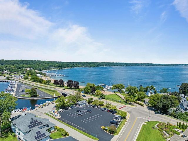 426 Sylvan DRIVE, Fontana, WI 53125