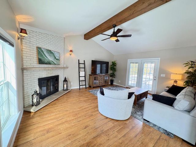 426 Sylvan DRIVE, Fontana, WI 53125