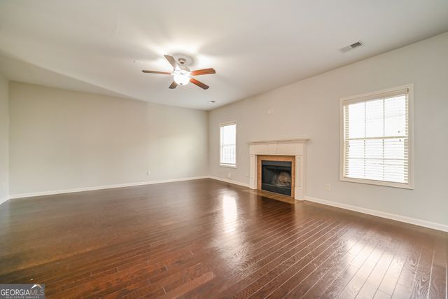 324 Cliffhaven Circle, Newnan, GA 30263