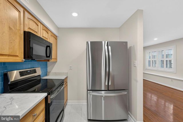 207-A PARK ST SE, Vienna, VA 22180