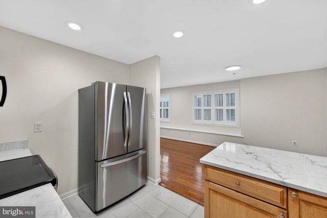 207-A PARK ST SE, Vienna, VA 22180