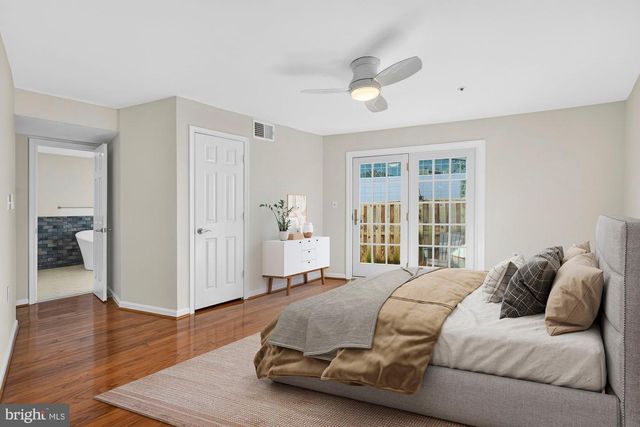 207-A PARK ST SE, Vienna, VA 22180