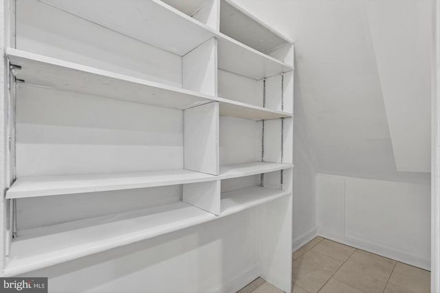 207-A PARK ST SE, Vienna, VA 22180