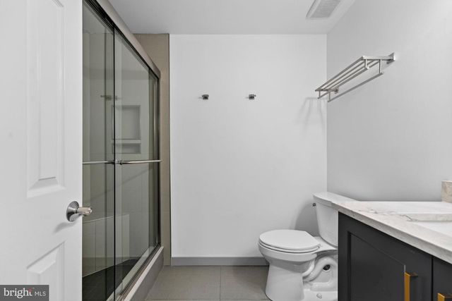 207-A PARK ST SE, Vienna, VA 22180