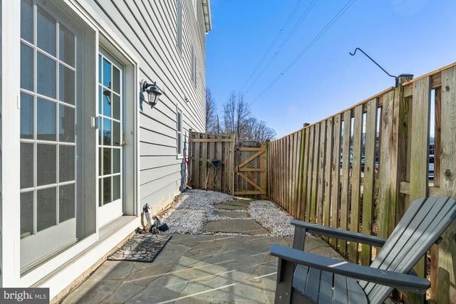 207-A PARK ST SE, Vienna, VA 22180