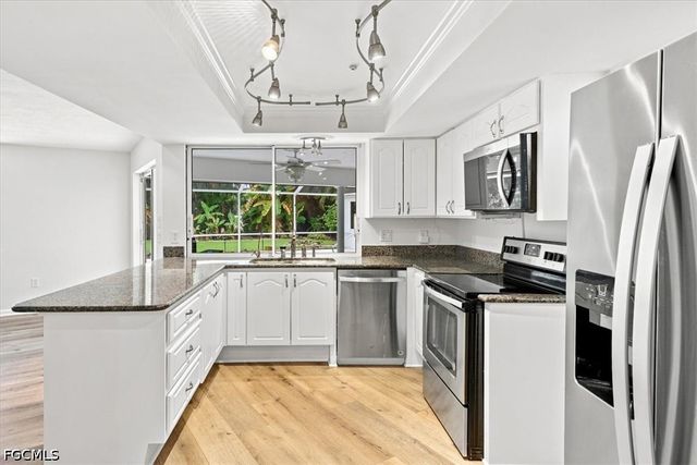 1364 Shadow LN, Fort Myers, FL 33901