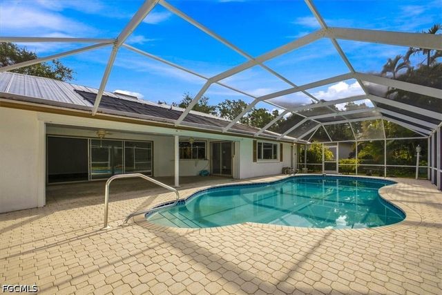 1364 Shadow LN, Fort Myers, FL 33901