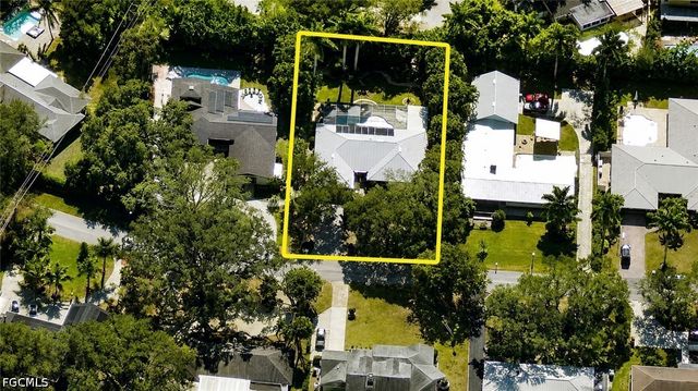 1364 Shadow LN, Fort Myers, FL 33901