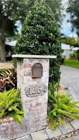 1364 Shadow LN, Fort Myers, FL 33901