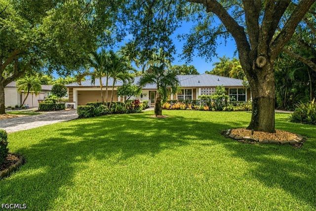 1364 Shadow LN, Fort Myers, FL 33901