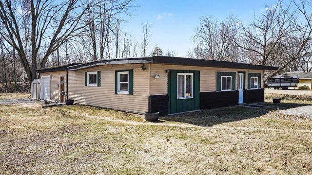 4042 S Oak Drive, Beaverton, MI 48612