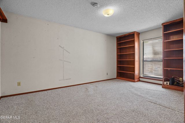 360 RIO ESTANCIA Drive, El Paso, TX 79932
