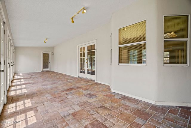 360 RIO ESTANCIA Drive, El Paso, TX 79932