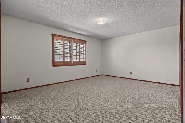 360 RIO ESTANCIA Drive, El Paso, TX 79932