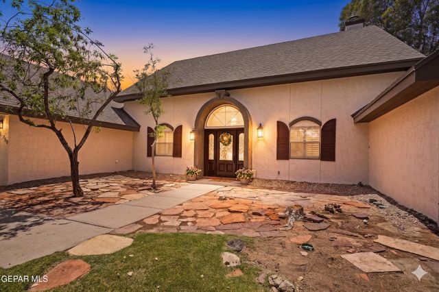 360 RIO ESTANCIA Drive, El Paso, TX 79932