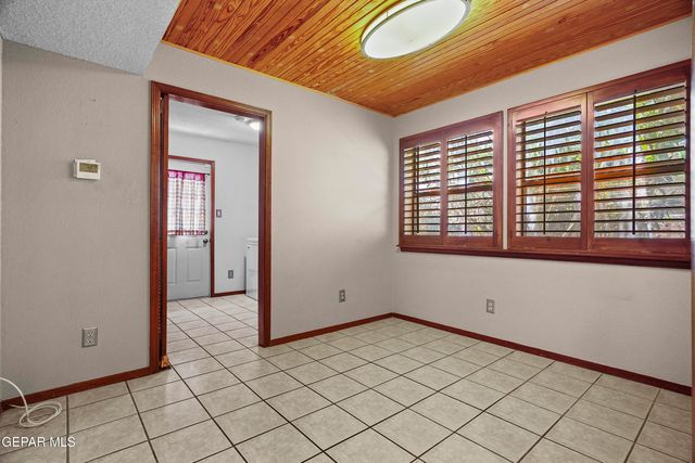 360 RIO ESTANCIA Drive, El Paso, TX 79932