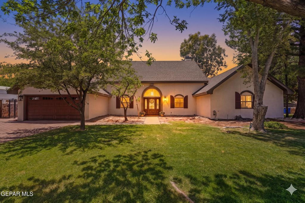 360 RIO ESTANCIA Drive, El Paso, TX 79932
