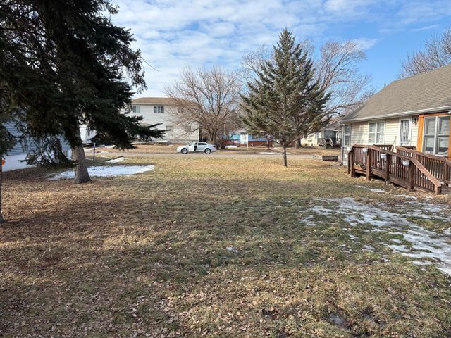5418 Girard Avenue N, Brooklyn Center, MN 55430