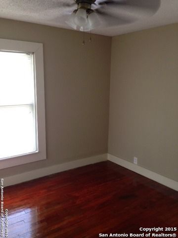 127 RIVERDALE DR, San Antonio, TX 78228