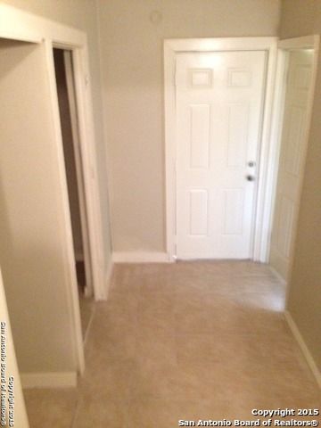 127 RIVERDALE DR, San Antonio, TX 78228