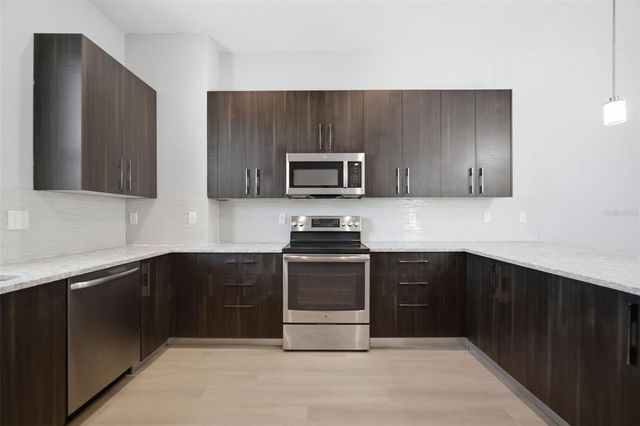 4810 W MCELROY AVENUE 7, Tampa, FL 33611