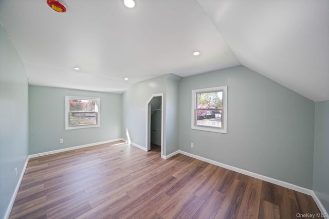 150 Spur Drive S, Bay Shore, NY 11706
