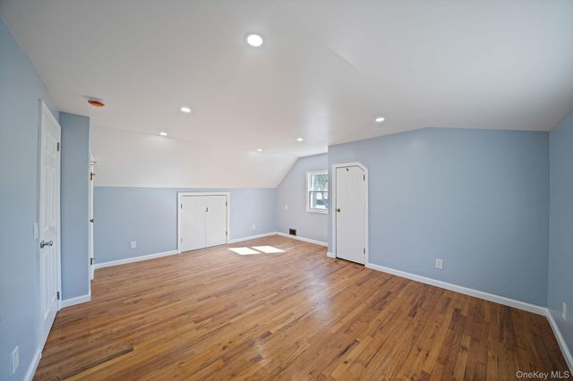 150 Spur Drive S, Bay Shore, NY 11706
