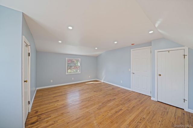 150 Spur Drive S, Bay Shore, NY 11706
