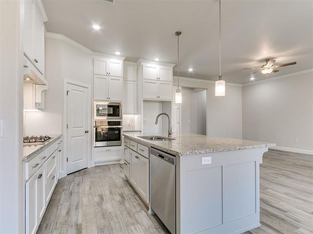 2905 Summit Hollow Circle, Norman, OK 73071