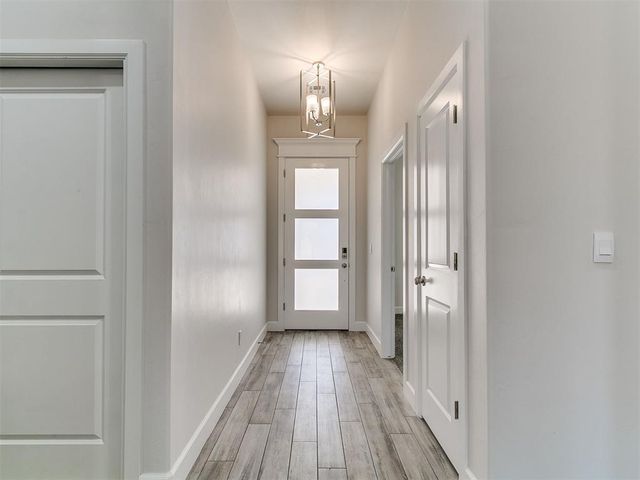 2905 Summit Hollow Circle, Norman, OK 73071