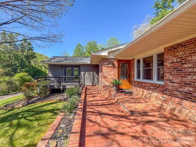52 Briar Patch Road, Cullowhee, NC 28723