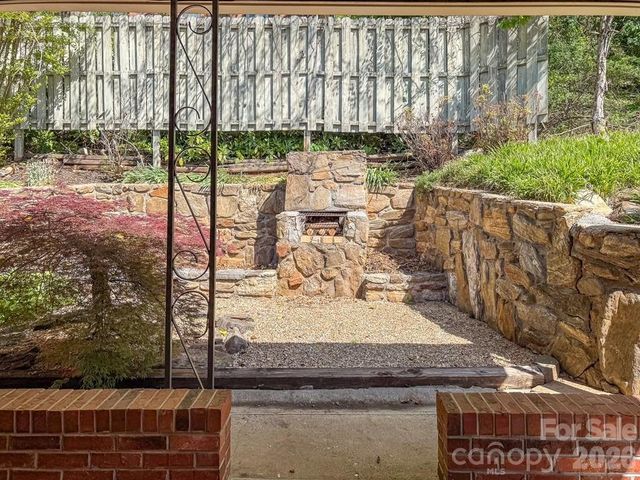 52 Briar Patch Road, Cullowhee, NC 28723