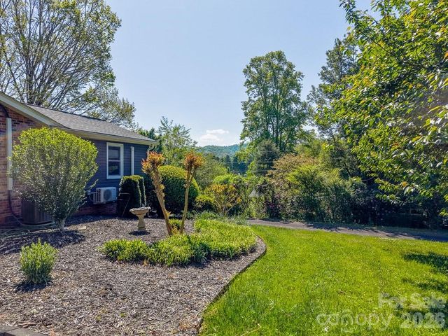 52 Briar Patch Road, Cullowhee, NC 28723