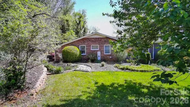 52 Briar Patch Road, Cullowhee, NC 28723