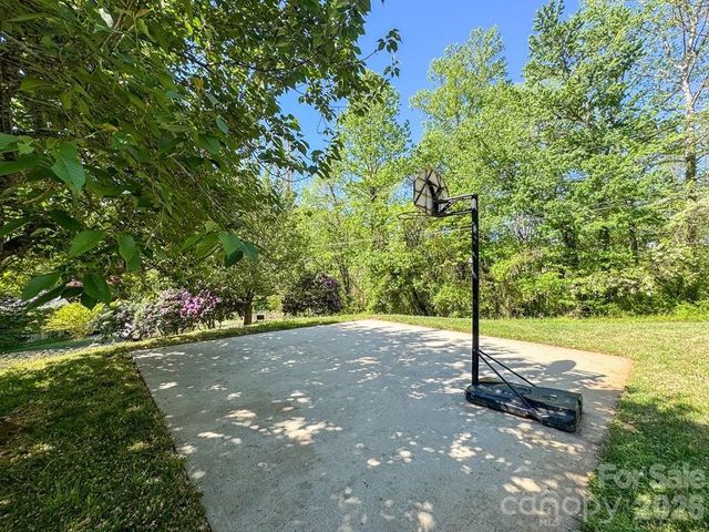 52 Briar Patch Road, Cullowhee, NC 28723