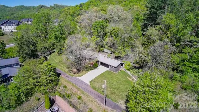 52 Briar Patch Road, Cullowhee, NC 28723