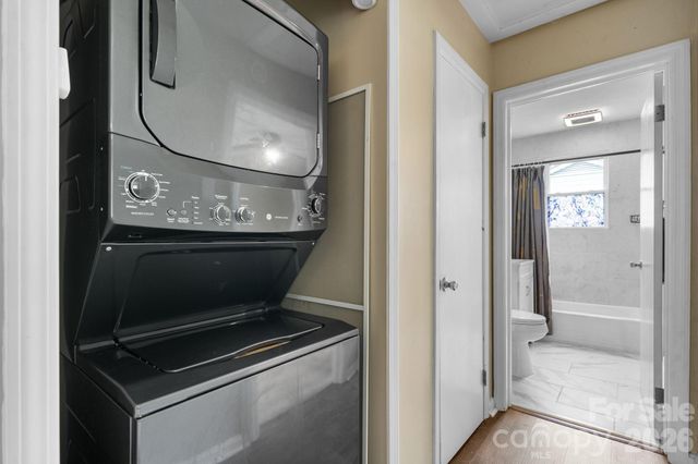 1423 16th Avenue NE, Hickory, NC 28601